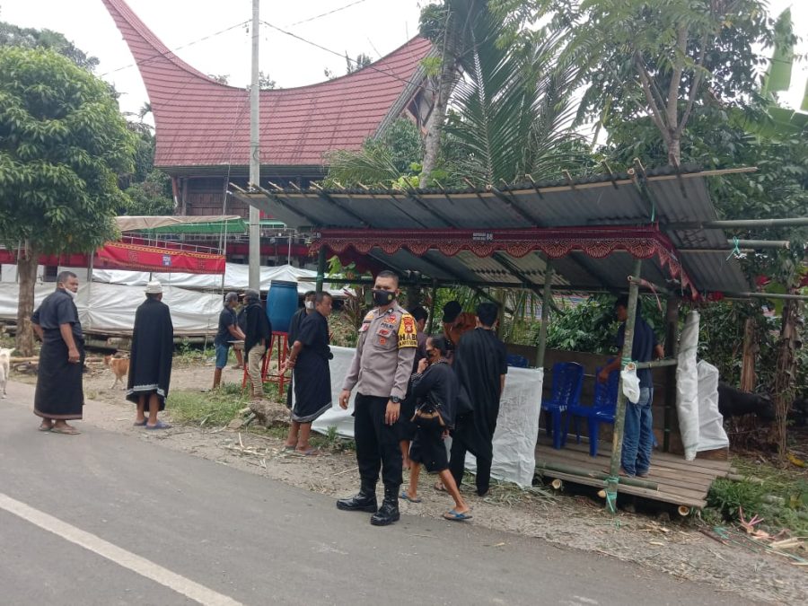 Pengawasan Prokes pada perayaan Natal Tema Cinta Kasih Yesus kristus untuk persaudraan