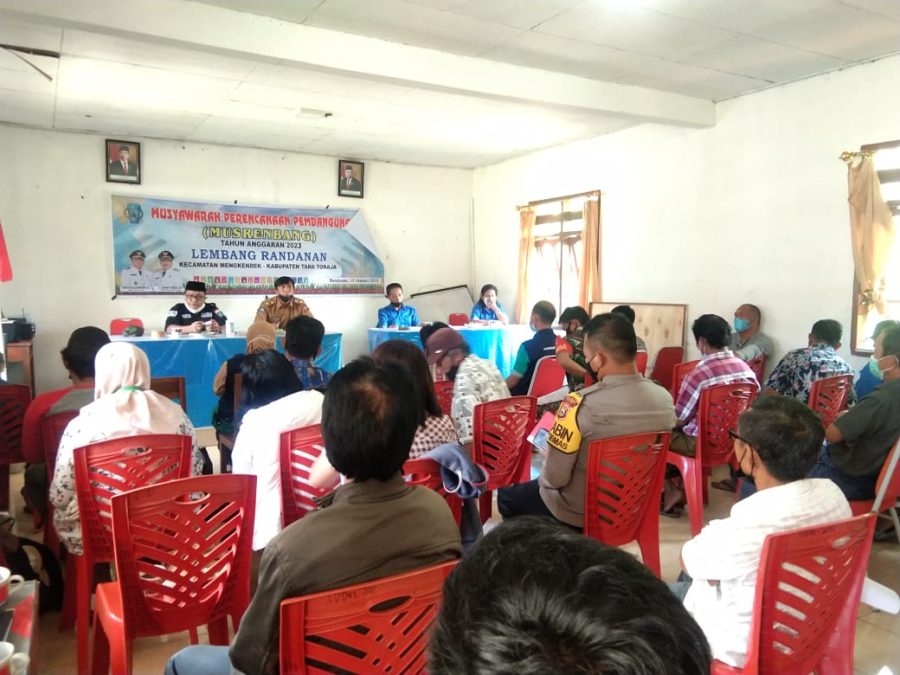 Antisipasi Gangguan Kamtibmas Personil Polsek Mengkendek Lakukan Patroli Blue Light