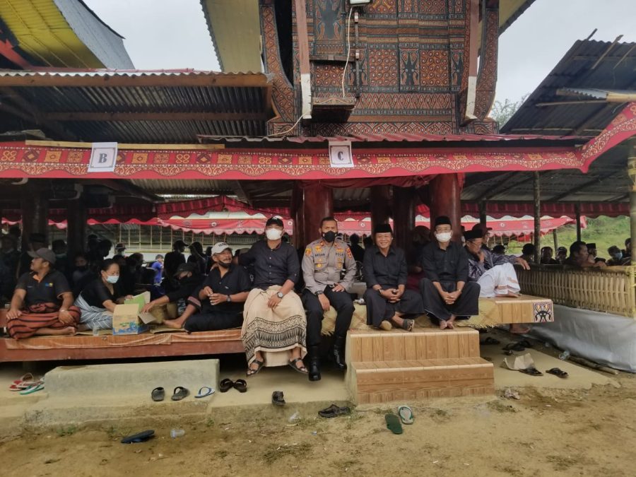 Pemeriksaan Kartu Vaksin, Bhabinkamtibmas Melakukan Pengawasan Protokol Kesehatan