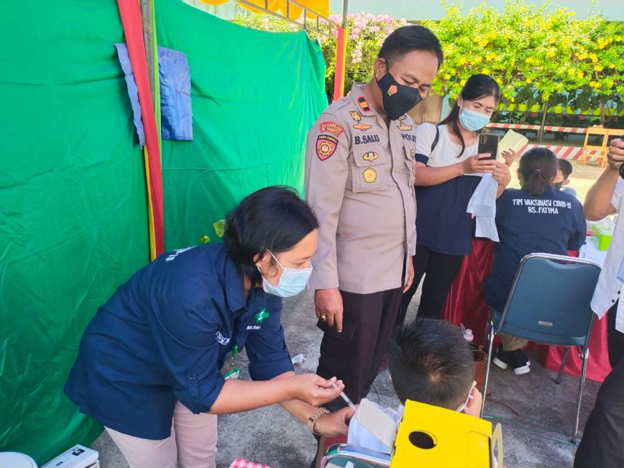 Personil Polsek Sangalla pengawasan penerapan protokol kesehatan