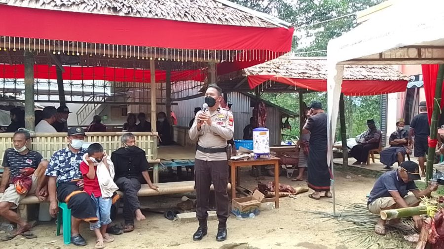 Personil Polsek Sangalla pengawasan penerapan protokol kesehatan