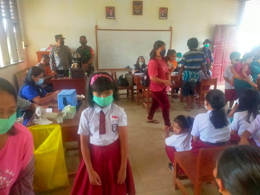 Personil Polsek Sangalla pengawasan penerapan protokol kesehatan