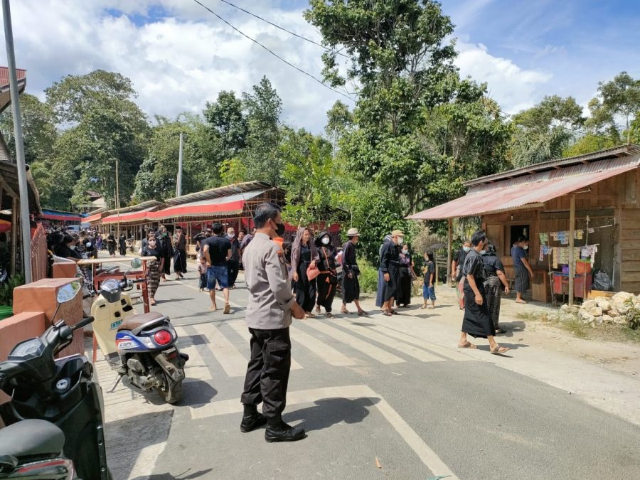Kapolsek Makale pemantauan Vaksinasi Covid-19 di SD Kalumpang
