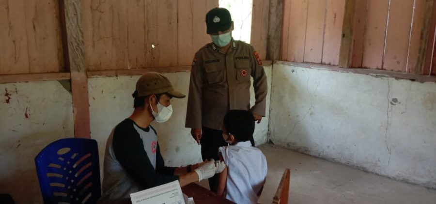 Kapolres Tana Toraja didampingi Kapolsek Makale pemantauan Pelaksanaan Vaksinasi Covid-19