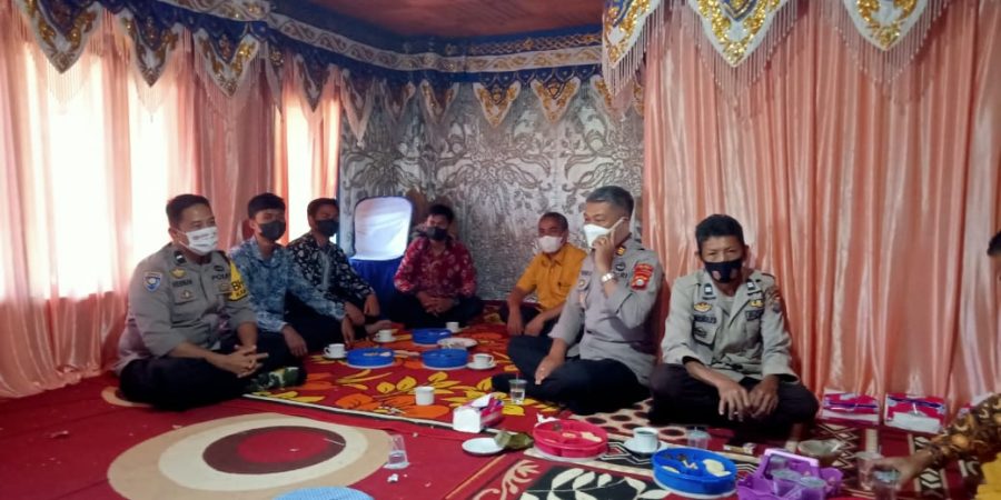 Kapolres Tana Toraja didampingi Kapolsek Makale pemantauan Pelaksanaan Vaksinasi Covid-19