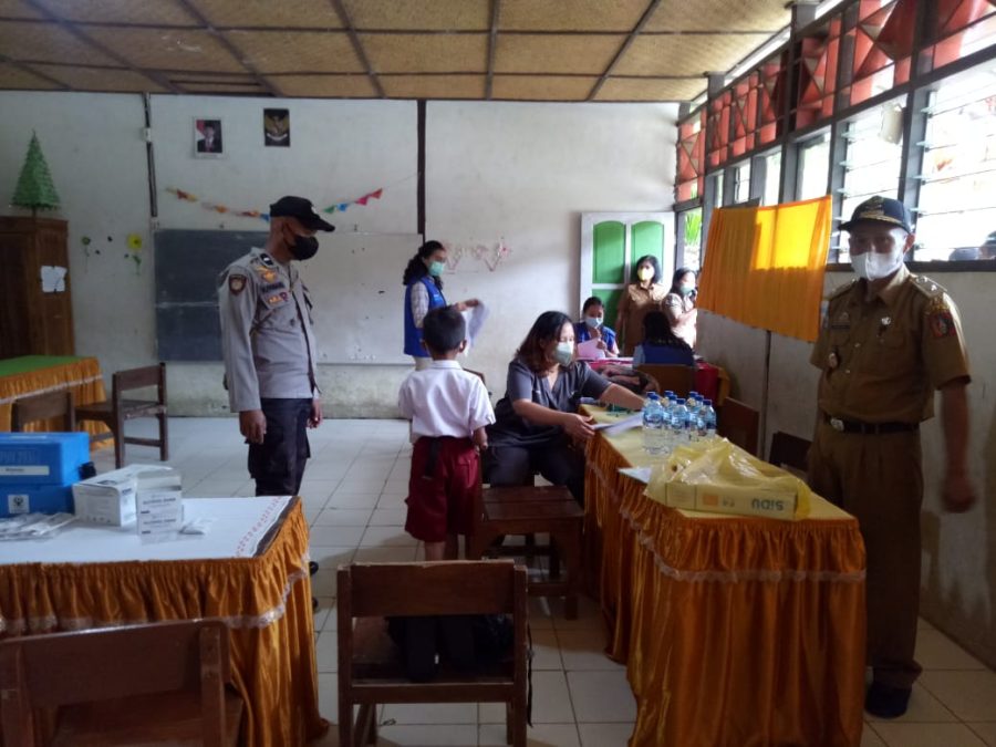 Antisipasi Gangguan Kamtibmas, Polsek Mengkendek Lakukan Patroli Blue Light