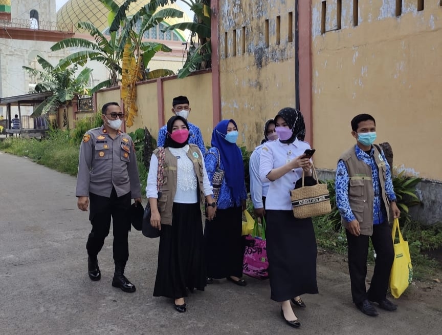 Polsek Urban Panca Rijang Sidrap Giatkan Vaksinasi Door to Door