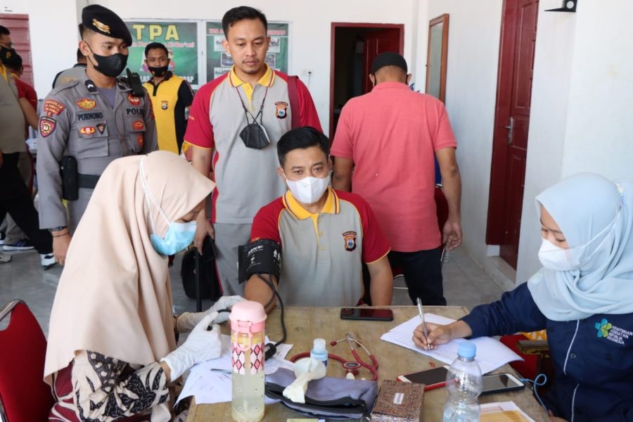 Lanjutan Vaksinasi, Polres Sidrap Gelar Vaksinasi Booster Seluruh Anggota