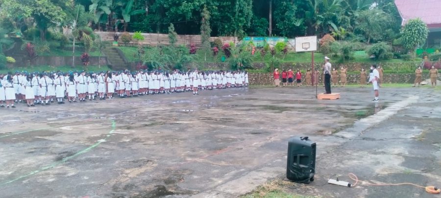 Sambangi  Terminal, Kasat Binmas Melakukan Himbauan Protokol Kesehatan dan Kamtibmas