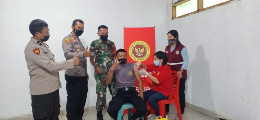 Kapolsek Saluputti Sampaikan Himbauan Prokes Jelang acara Rabu Solo