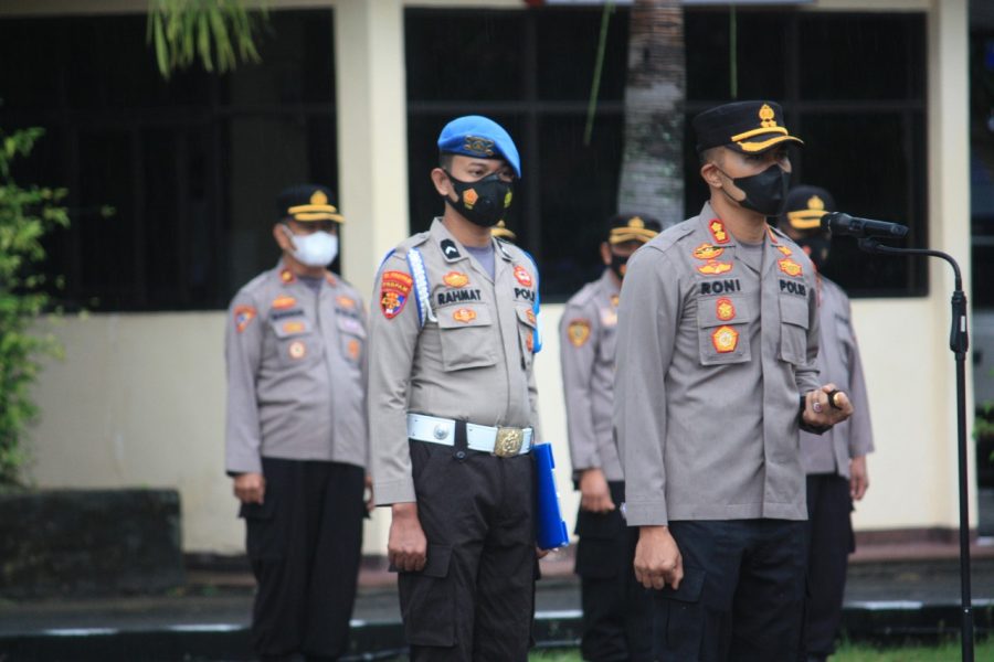 PIMPIN APEL PAGI, KAPOLRES PINRANG AJAK PERSONEL DUKUNG PROGRAM SENIN SEDEKAH