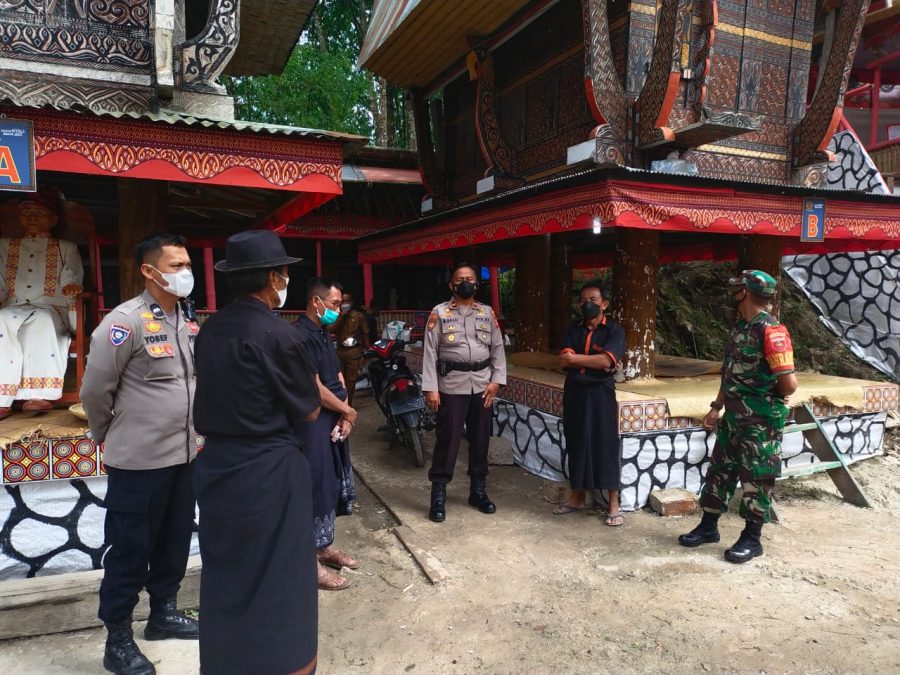 Bhabinkamtibmas Meninjau Vaksinasi Dosis 2 dan Boster di Gereja Bukit Zaitun