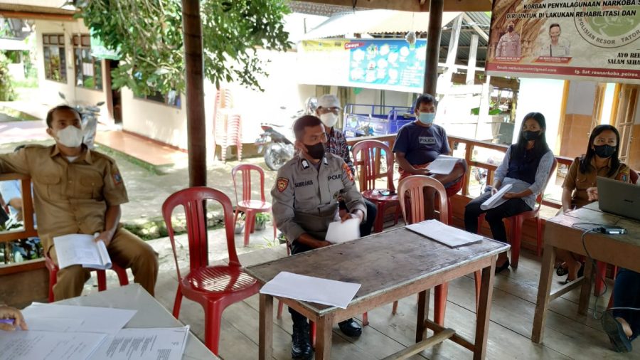 Antisipasi Gangguan Kamtibmas Personil Polsek Mengkendek Lakukan Patroli Blue Light
