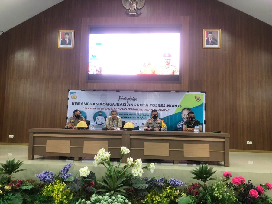*Tingkatkan Kemampuan Komunikasi Personil,ratusan Personil Polres Maros Ikuti Sharing Komunikasi Pakar Komunikasi Nasional DR AQUA*