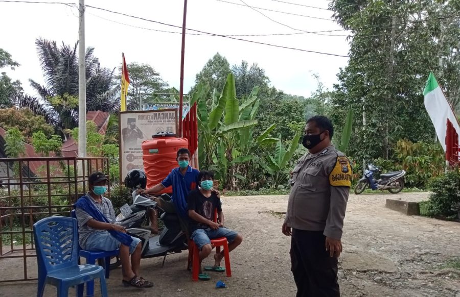 Bhabinkamtibmas Polsek Saluputti kunjungi Warga Binaan, ini Pesannya