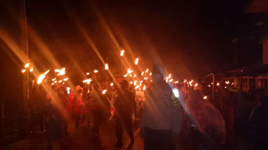 Bhabinkamtibmas Pengamanan Misa Sabtu Suci di Gereja Katholik Paroki
