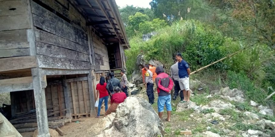 Bhabinkamtibmas Polsek Sangalla Lakukan Patroli di Gereja Advent