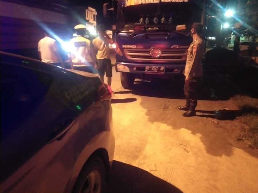 Guna Menekan Angka Kecelakaan Lalu Lintas, Piket Spkt Polsek Segeri Pimpin Patroli Blue Light