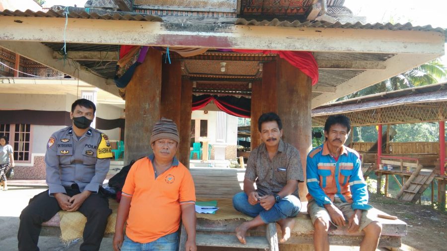 Bhabinkamtibmas Polsek Saluputti melakukan sambang di wilayah binaan