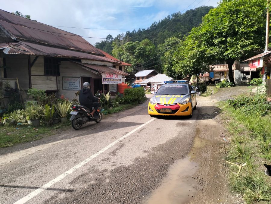Bhabinkamtibmas Polsek Saluputti melakukan sambang di wilayah binaan