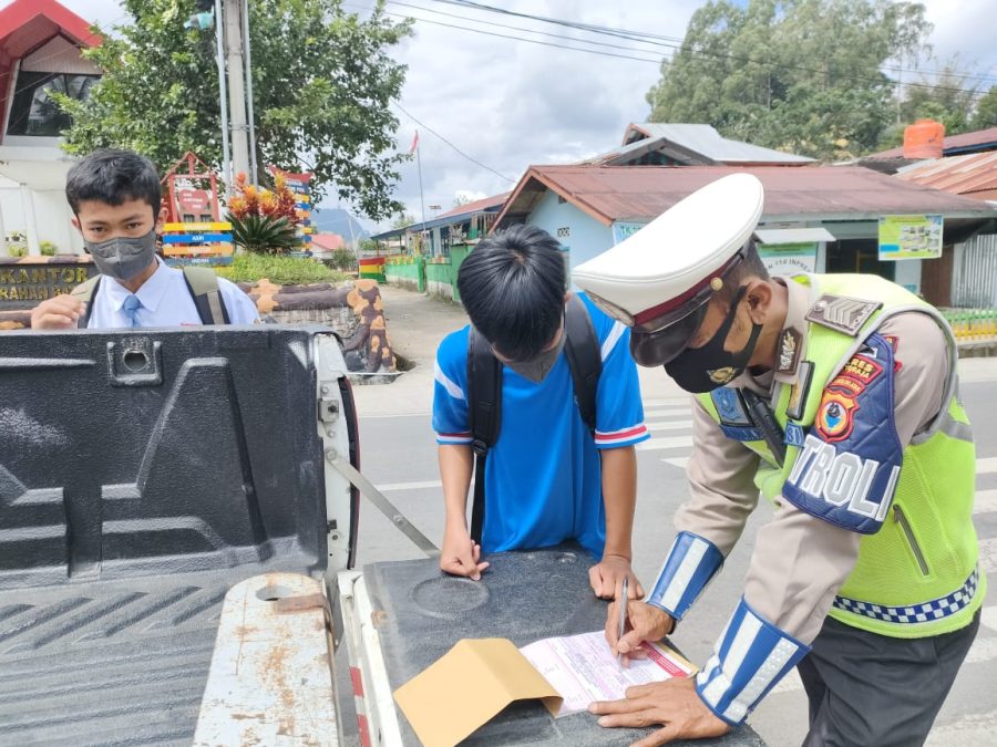 Bhabinkamtibmas Polsek Makale mendamaikan warga binaan