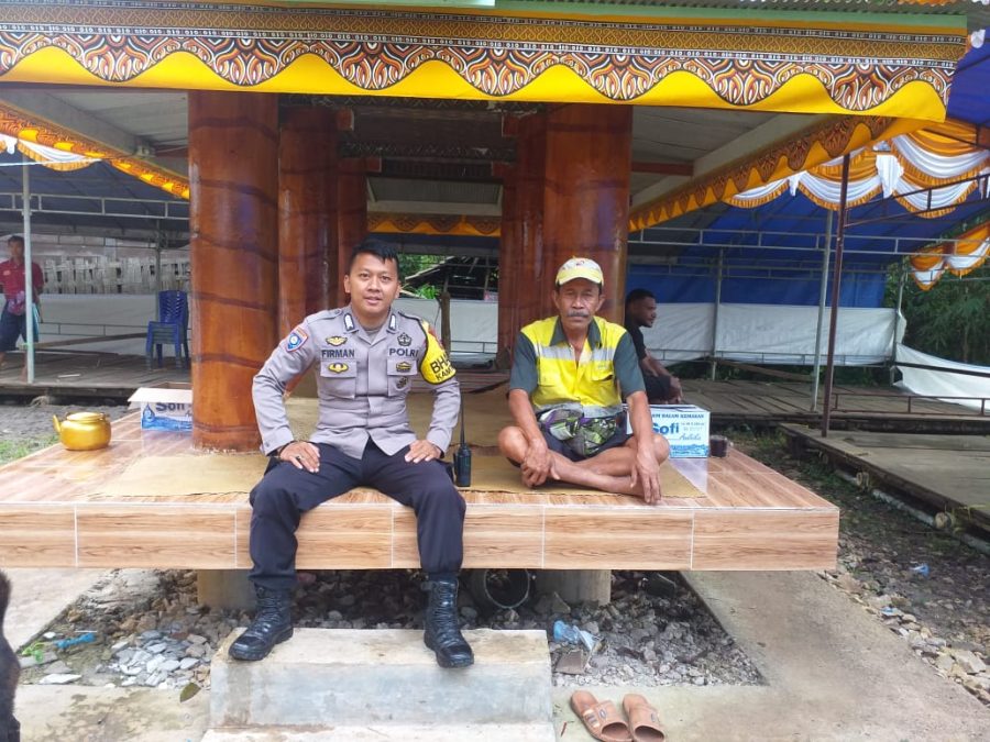 Bhabinkamtibmas Polsek Makale pengawasan Penyelenggaraan Rambu Tuka’