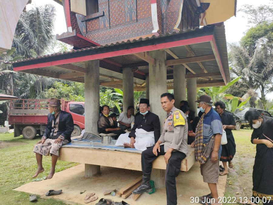 Bhabinkamtibmas Polsek Makale pengawasan Penyelenggaraan Rambu Tuka’