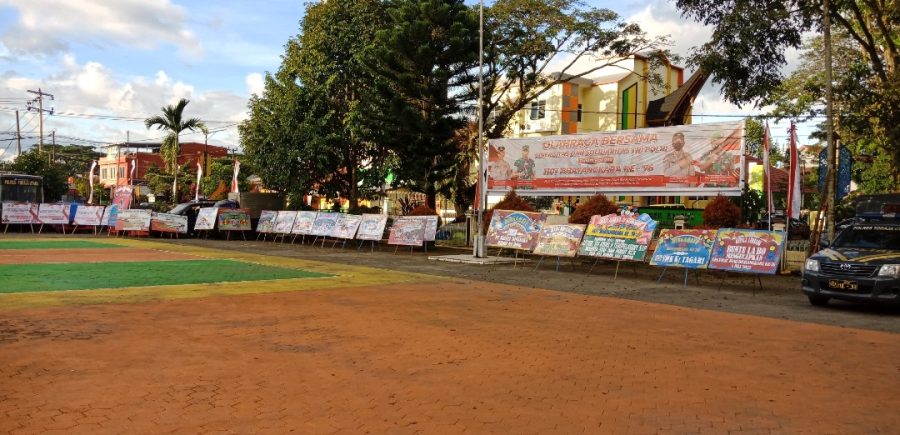 Hari Bhayangkara Ke-76, Karangan Bunga Hiasi Mapolres Toraja Utara
