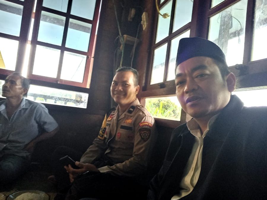 Bhabinkamtibmas Polsek Simbuang Pengamanan Pesta Rambu Solo’