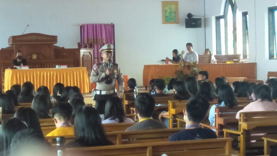 Polri Lakukan Anjangsana ke Mantan Kapolri hingga Anggota yang Sakit dan Gugur saat Tugas