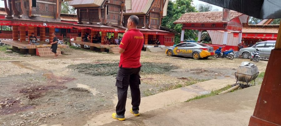 Polsek Sangalla melakukan Pengawasan Pembongkaran Lokasi Adu Kerbau