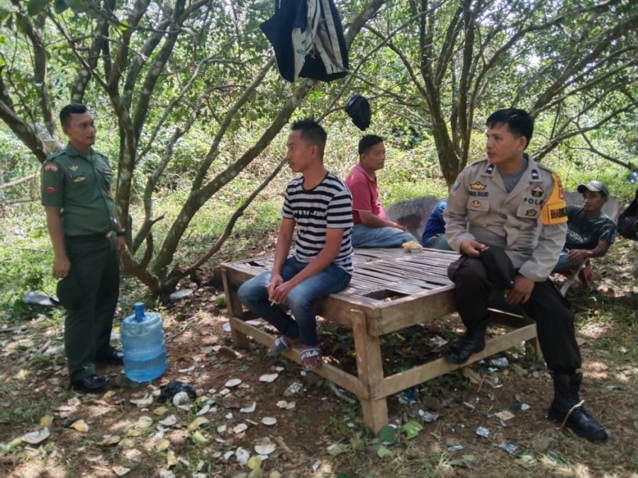 GIAT BALLA EWAKO, BHABINKAMTIBMAS POLSEK MARANG JALIN SILATURAHMI SEKALIGUS   BINLUH KAMTIBMAS KEPADA  WARGA