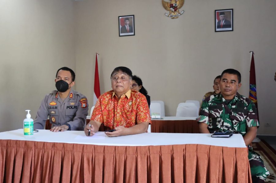 Bhabinkamtibmas Polsek Mengkendek melaksanakan sambangi Lembang binaan