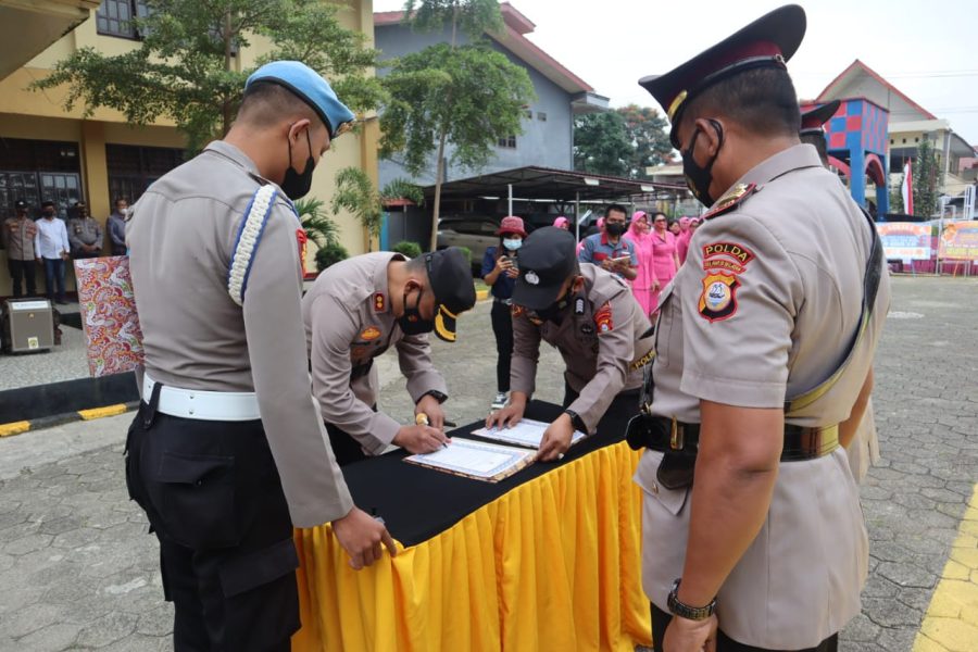 Kapolres Torut Pimpin Sertijab Sejumlah Pejabat Lingkungan Polres Toraja Utara