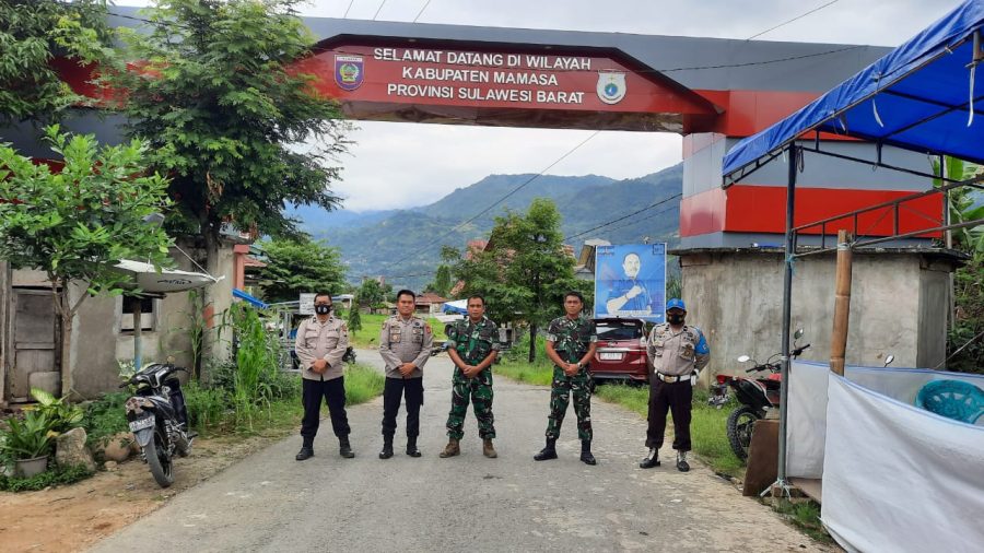 Meminimalisir Kendaraan Berhenti Diatas Badan Jalan, Personil Lantas Tator Edukasi Pengemudi
