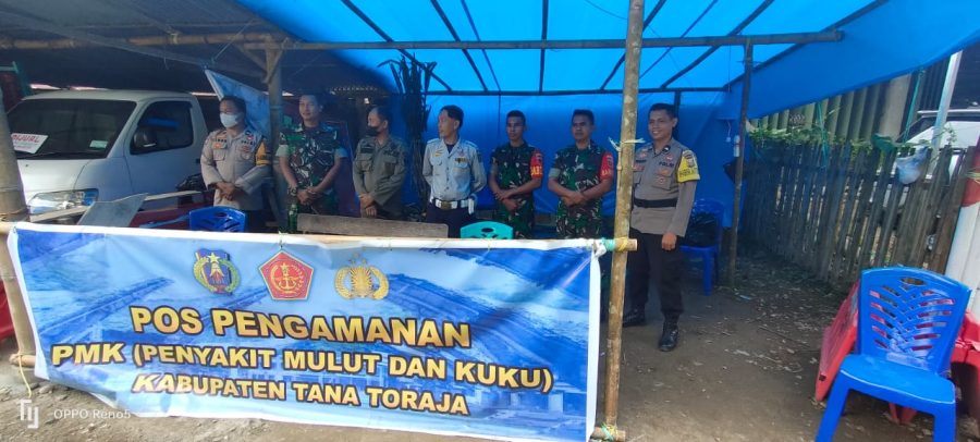 Polsek Makale pengamanan pada pesta adat Rambu Tuka di kelurahan lion Tondok Iring