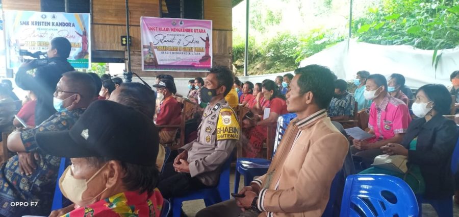 Polsek Makale pengamanan pada pesta adat Rambu Tuka di kelurahan lion Tondok Iring