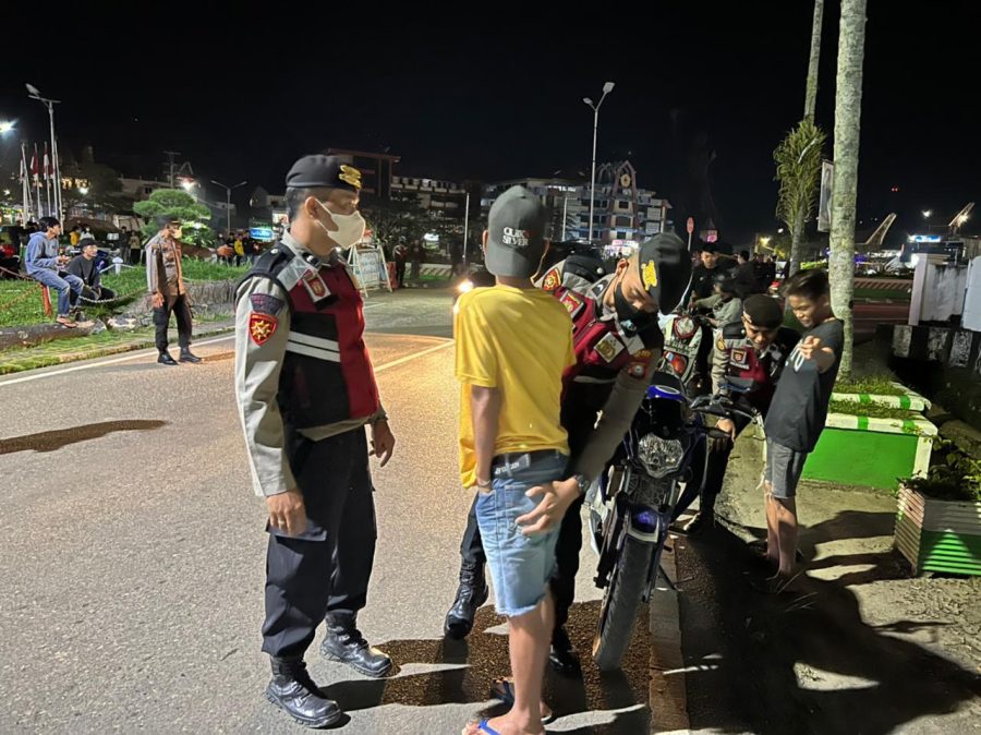 Pos Pengamanan PMK (Penyakit Mulut Dan Kuku) Di Lembang Madandan
