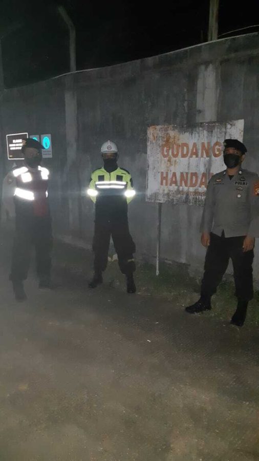 Pengecekan Terhadap Sekitar Area Pos Gudang Handak Pt. Semen Tonasa Oleh Unit Pam Obvit Sat Samapta