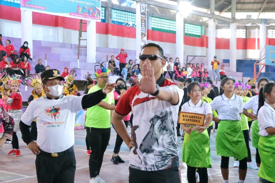 Kapolres Hadiri Pembukaan Perlombaan Senam Kreasi di GOR Rangkaian HUT Toraja Utara Ke-XIV