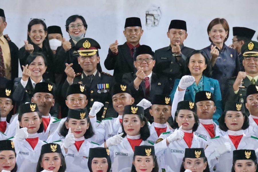 Kapolres Toraja Utara Hadiri Upacara Pengukuhan Paskibraka Di GOR Rantepao