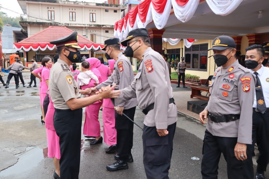 Upacara Laporan Kenaikan Pangkat Pengabdian Perwira Menengah dan Perwira Pertama TMT 01-08-2022