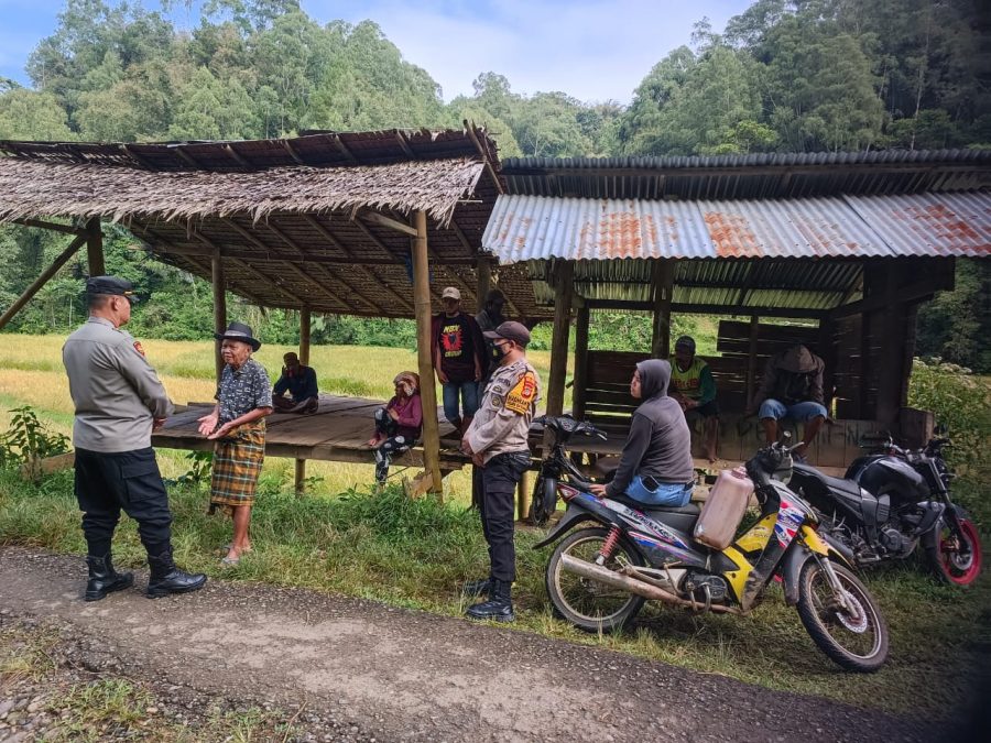 Wujudkan Kamtibmas Kondusif, Kapolsek Sa’dan Balusu Pimpin Langsung Patroli Dialogis
