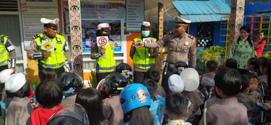 Pos Pengamanan PMK (Penyakit Mulut Dan Kuku) Di Lembang Madandan