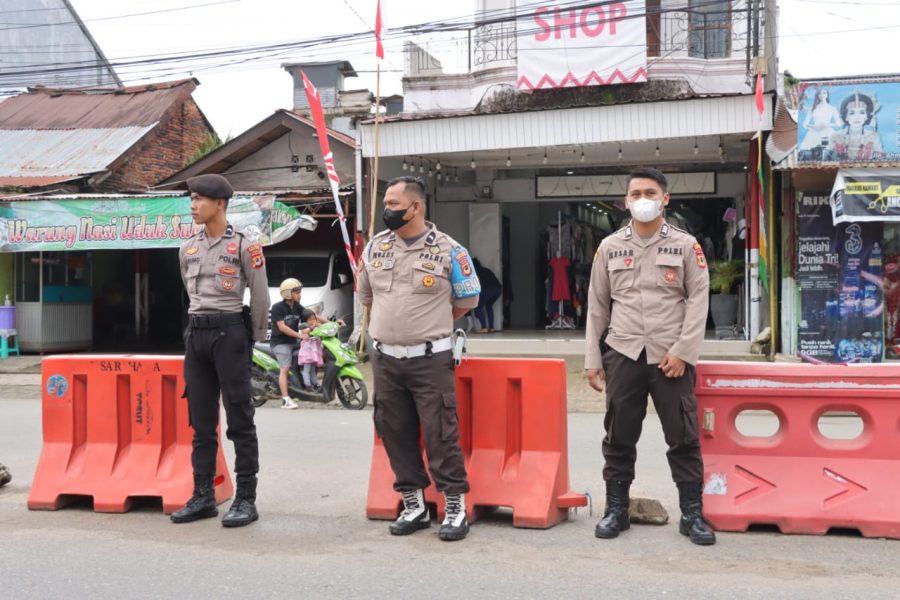PolresToraja Utara Turunkan 58 Personel Amankan Lomba Gerak Jalan Kreatif dan Drum Band Sambut HUT RI Ke 77