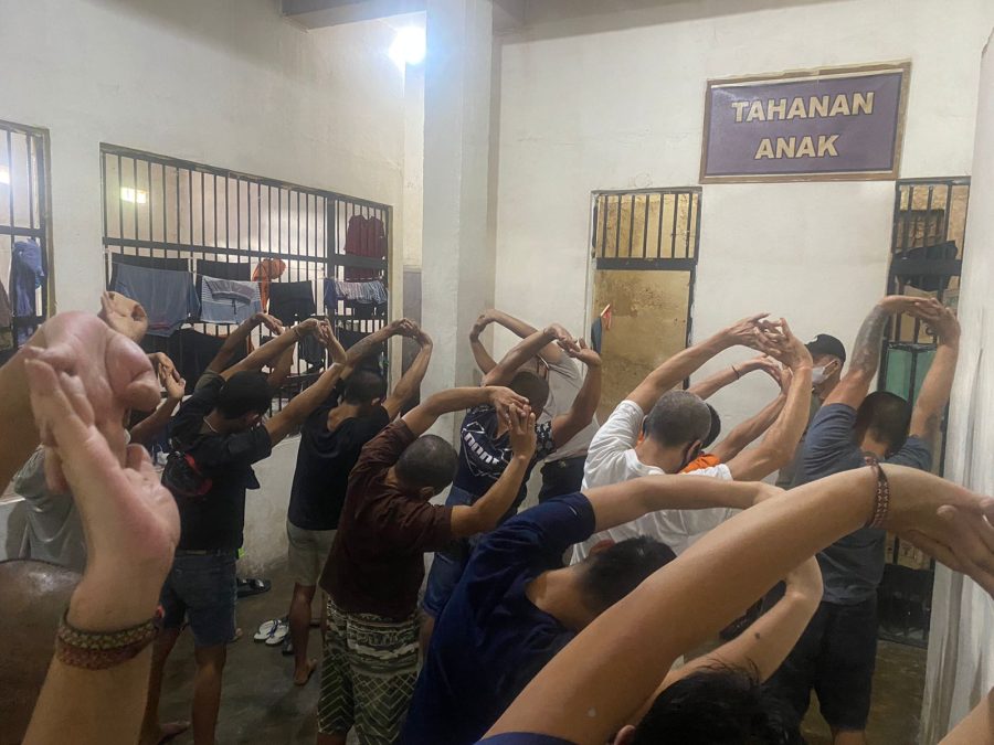 Bhabinkamtibmas Polsek Makale pengamanan Acara Penguburan di wilayah binaan