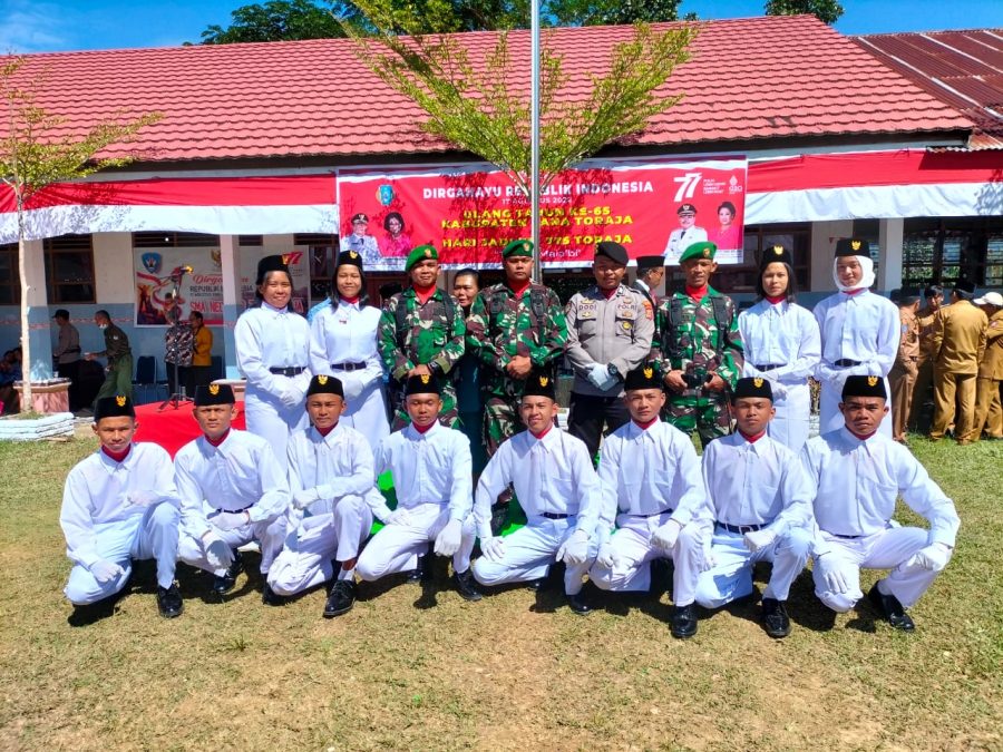 Personil Polsek Sangalla Pengamanan Perayaan Hari kemerdekaan KE-77 RI