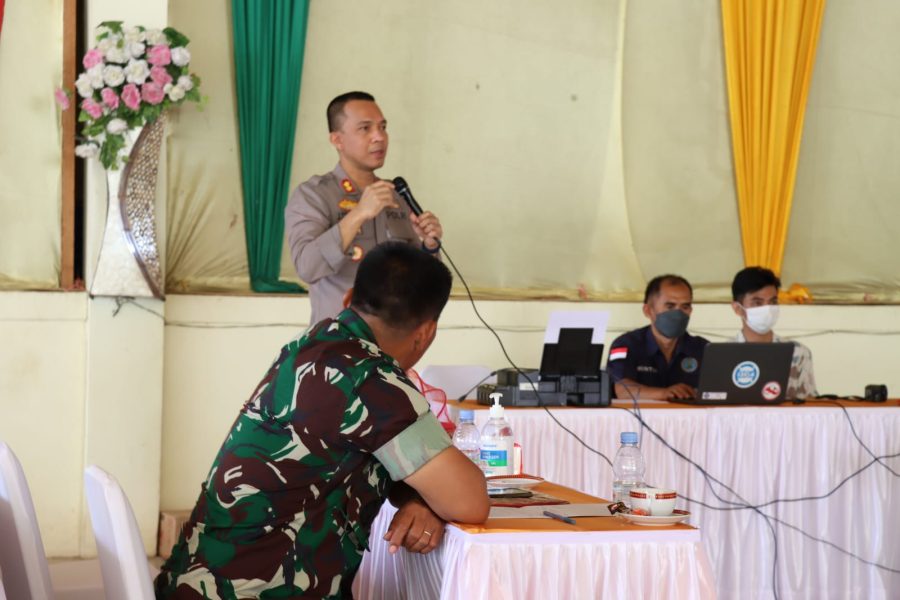 Personil Polsek Mengkendek Pengamanan Waega ODGJ