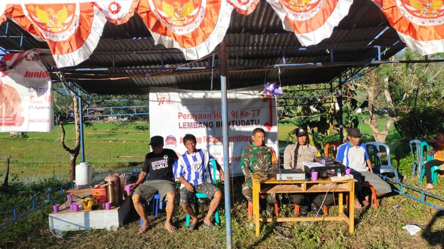 Bhabinkamtibmas bersama Babinsa Bersinergi Pengamanan Pertandingan Olahraga