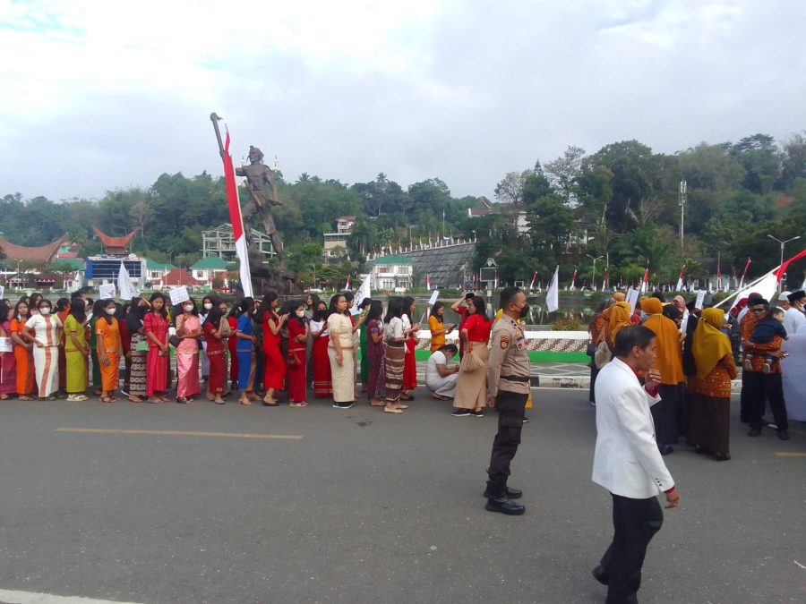 Personil Lantas Tator Edukasi Pengemudi Meminimalisir Kendaraan Berhenti Diatas Badan Jalan